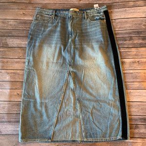 GAP Denim Pencil Skirt